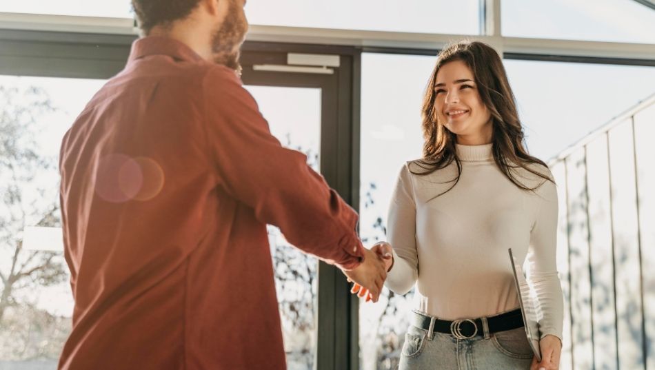 ¿Un autónomo puede contratar a un trabajador extranjero?