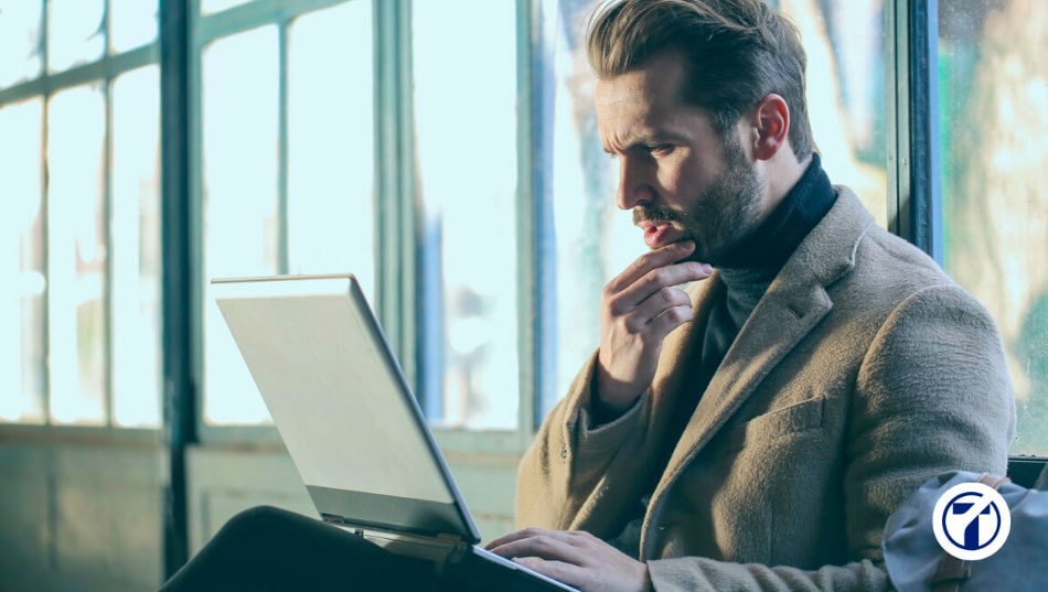 ¿Un empresario debe pagar impuestos por sus beneficios?