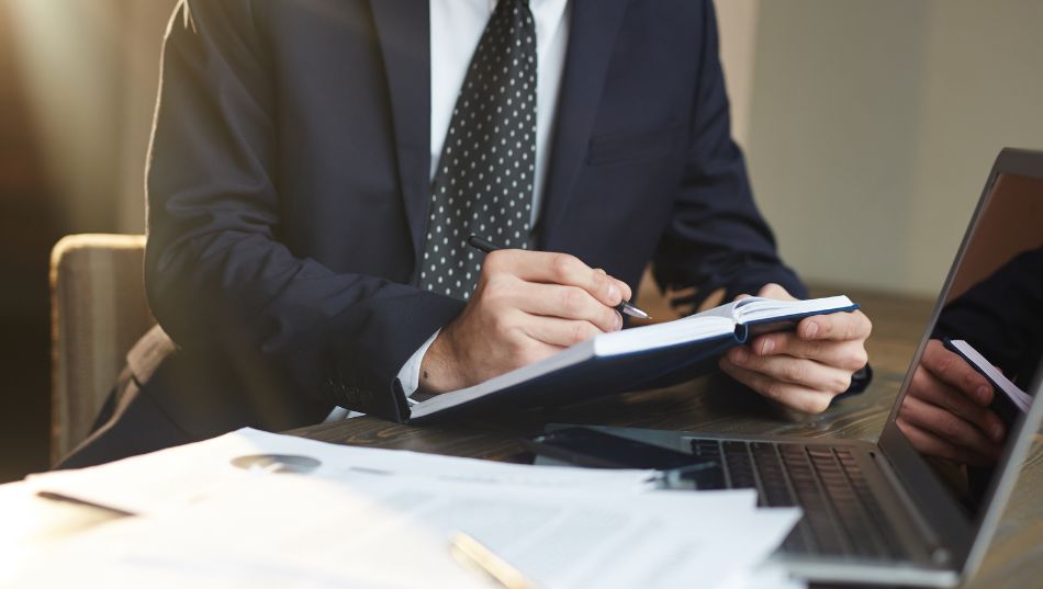 Representante legal o fiscal